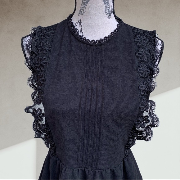 Black lace & peplum top SMALL - Picture 3 of 6